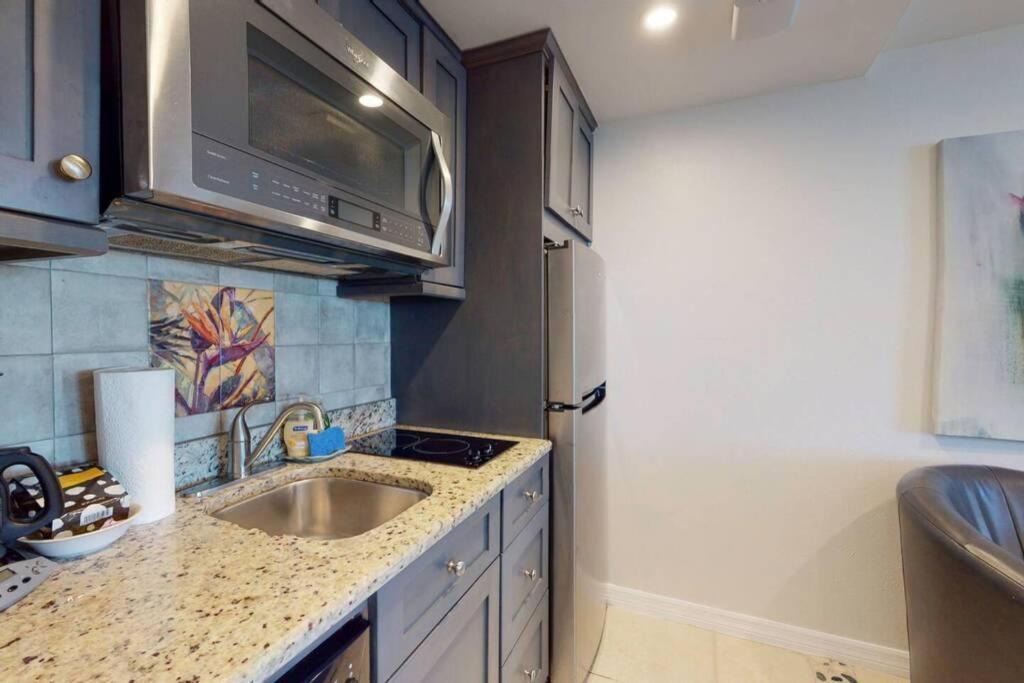 Sea Spray, Studio 114, Beach Steps Away! Pool+Wifi Ruskin Exteriér fotografie